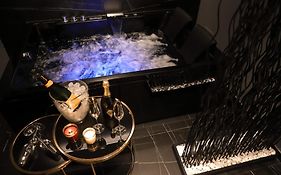 115 Luxury Suite - Privitera